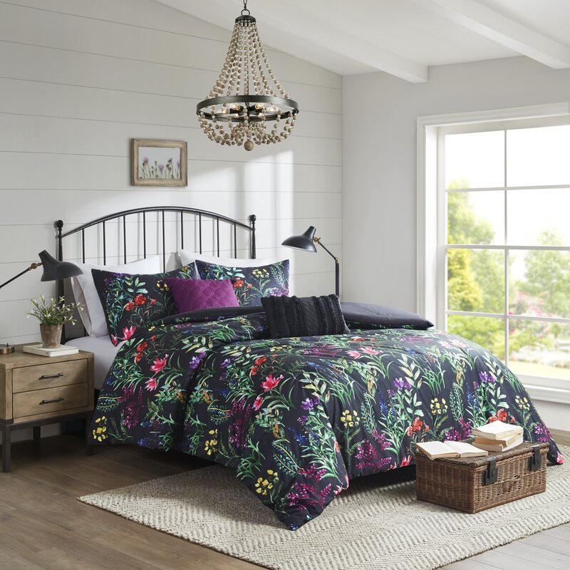 Floral outlet Comforter